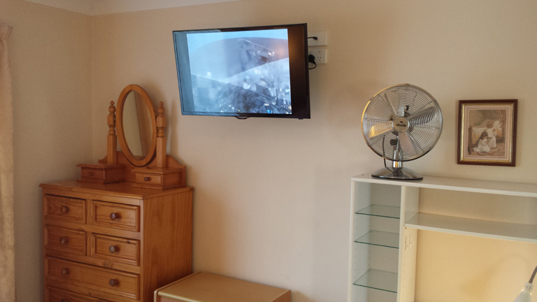 Wall mounted TV